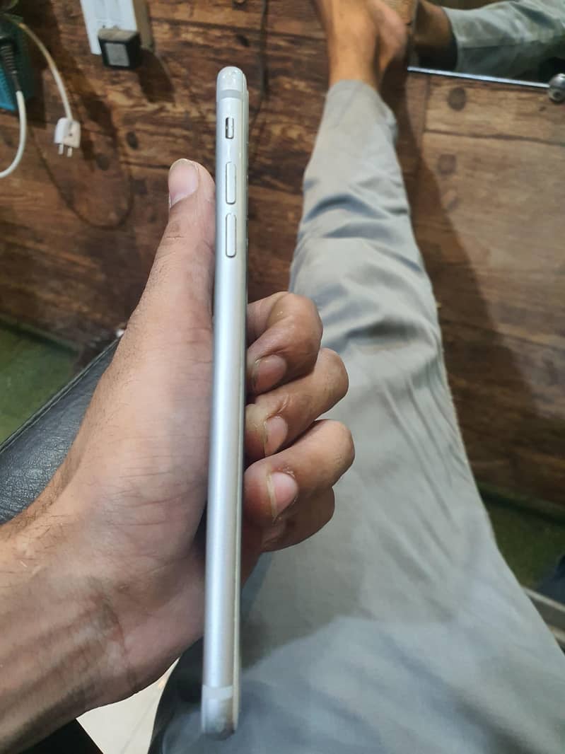 Apple iPhone 7 Plus 1