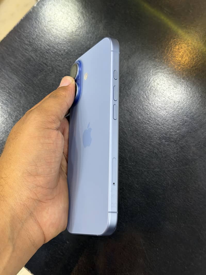 Apple iPhone 17 4