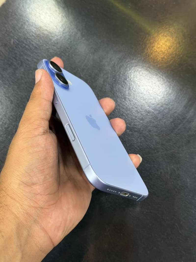 Apple iPhone 17 6