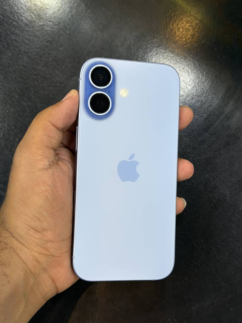 Apple iPhone 17 7