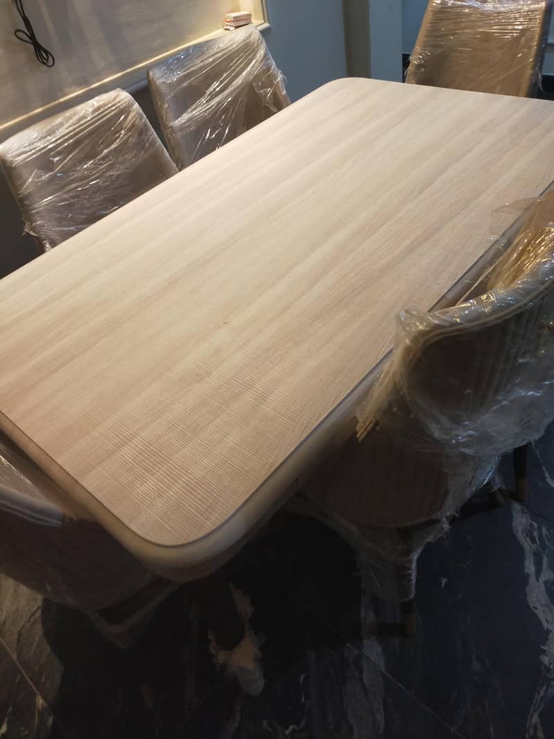 Dining Table 6 sitter 1