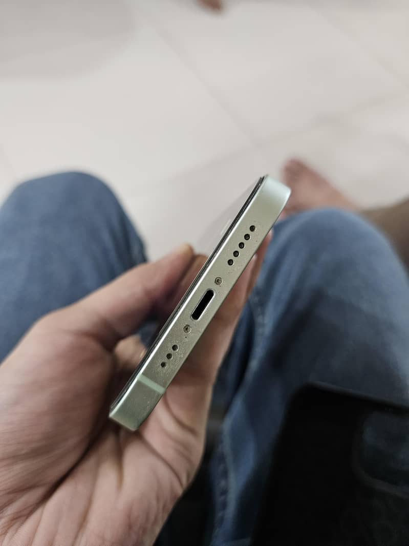 Apple iPhone 12 3