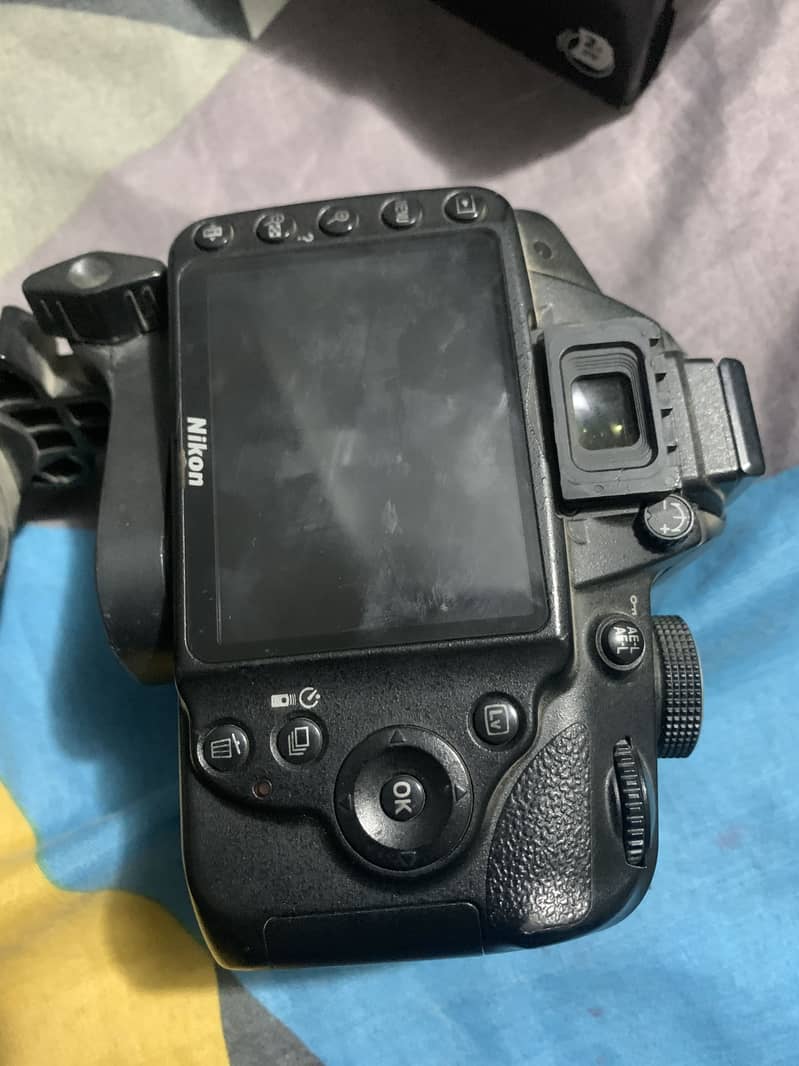 DSLR CAMERA 2