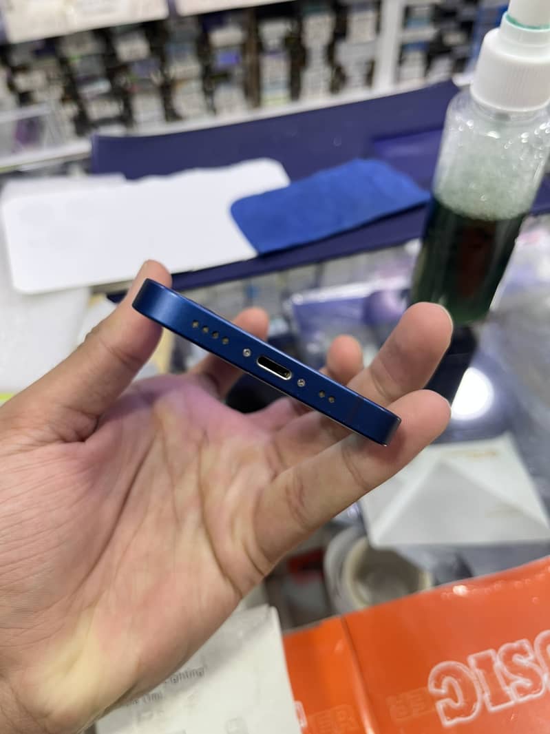 Iphone 12 mini 4