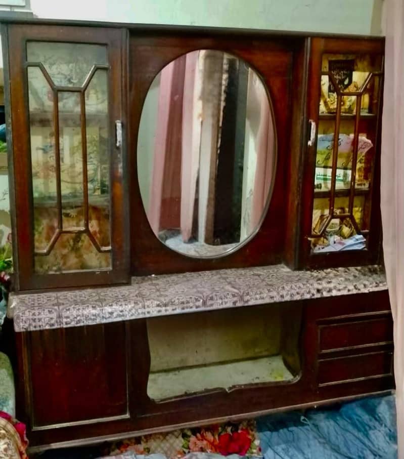 Dressing table / Vanity 0
