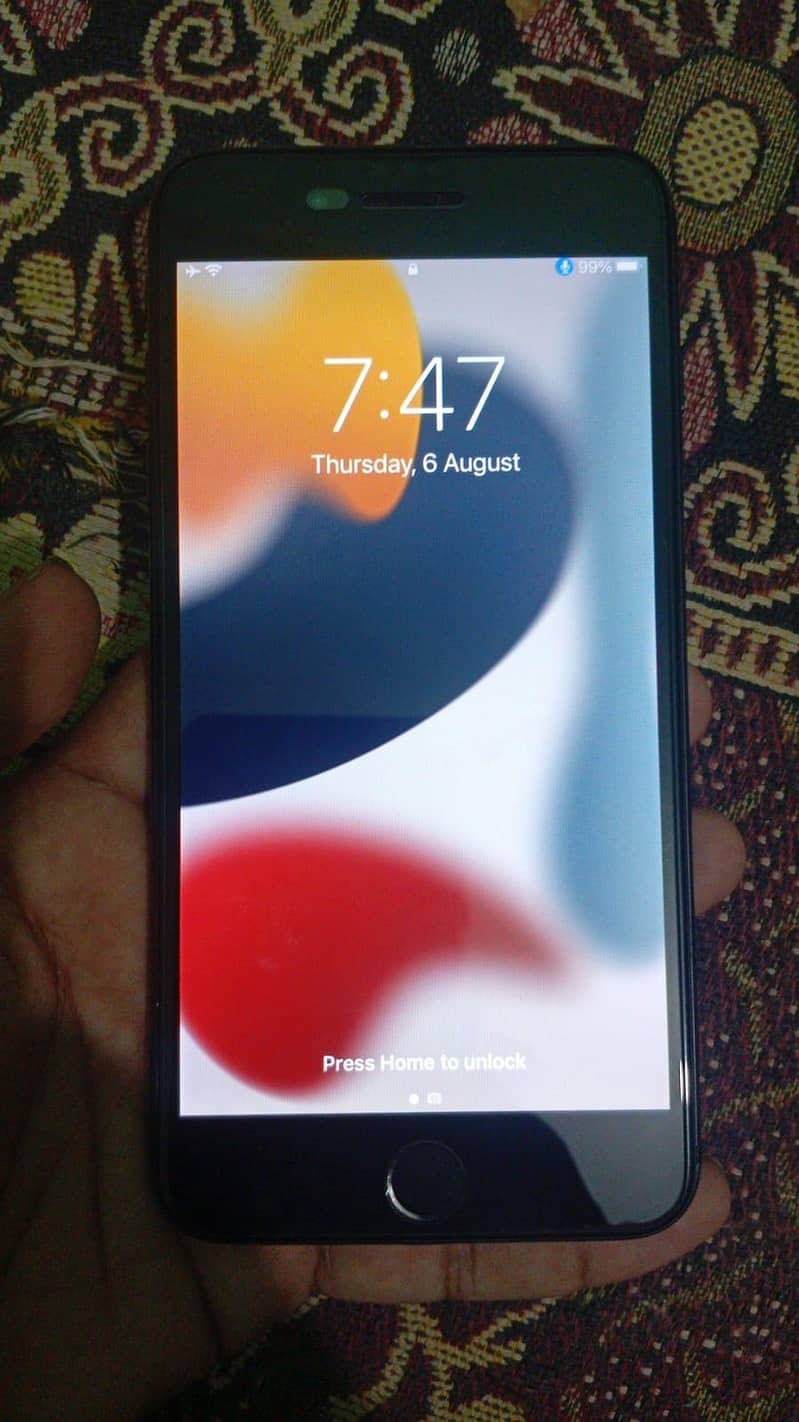 Apple iPhone 7 Plus 0