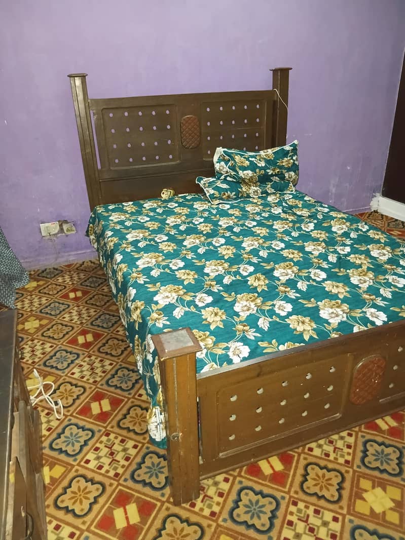 bed and make up table 1