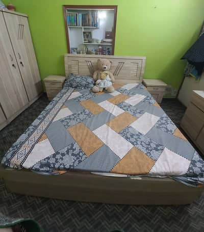 Title :bed Bed Set / Dressing Table Home Use For Sale