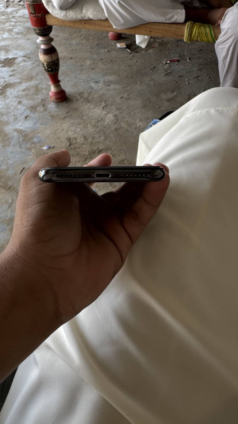 Apple iPhone X 2