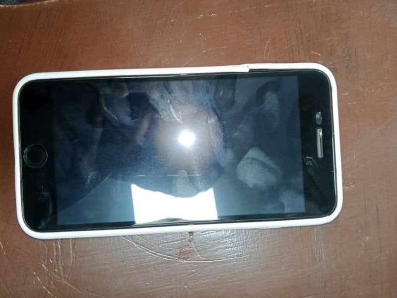 Apple iPhone 7 Plus 2