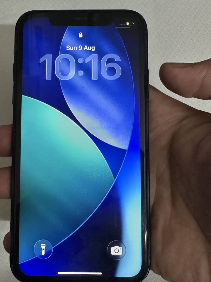 Apple iPhone 11 3