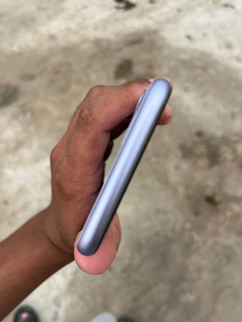Apple iPhone 11 2