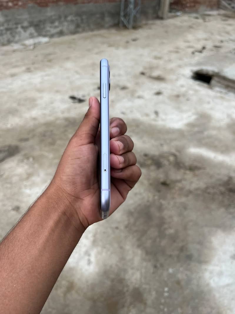 Apple iPhone 11 5