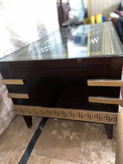 Drawing room Table
