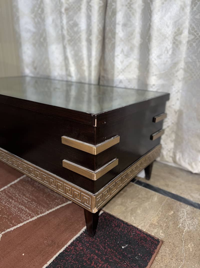 Drawing room Table 3