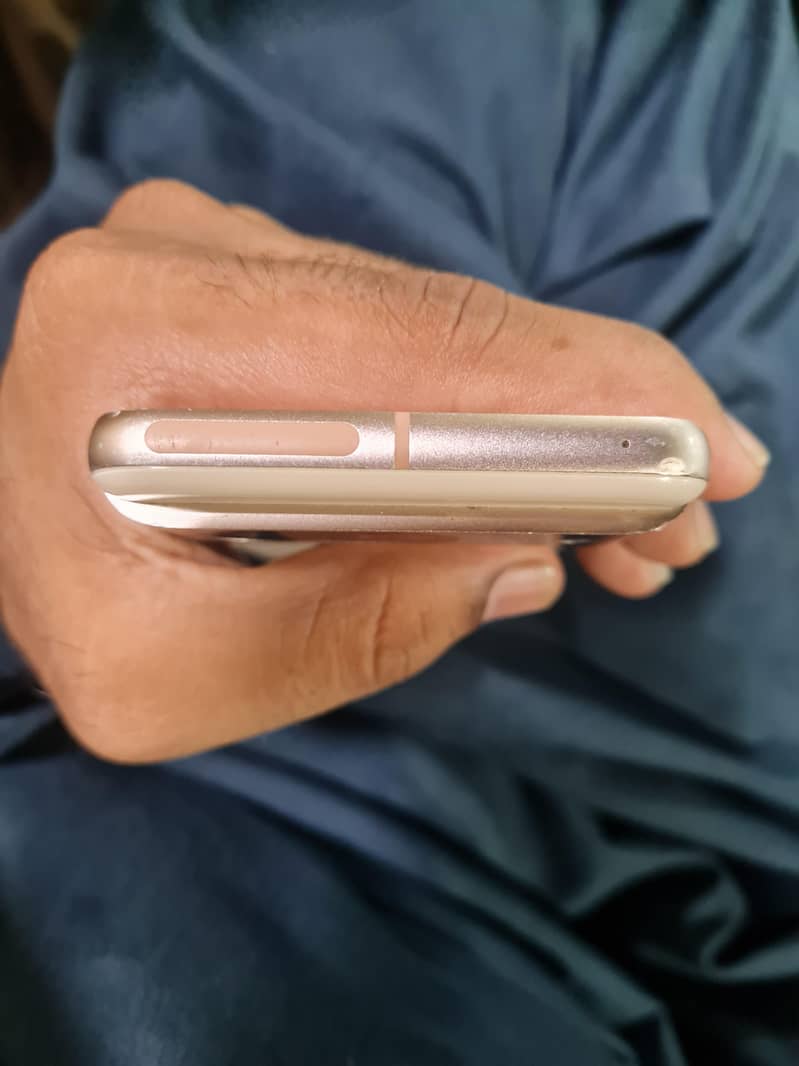 Google Pixel 8 2