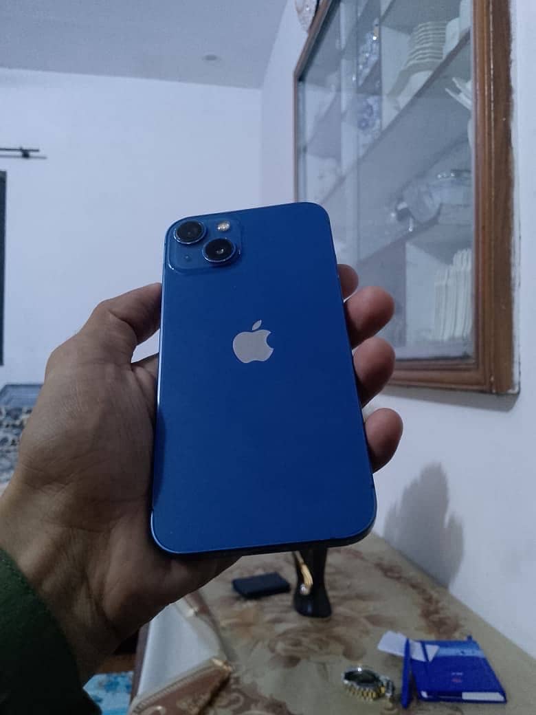 Apple iPhone 13 3