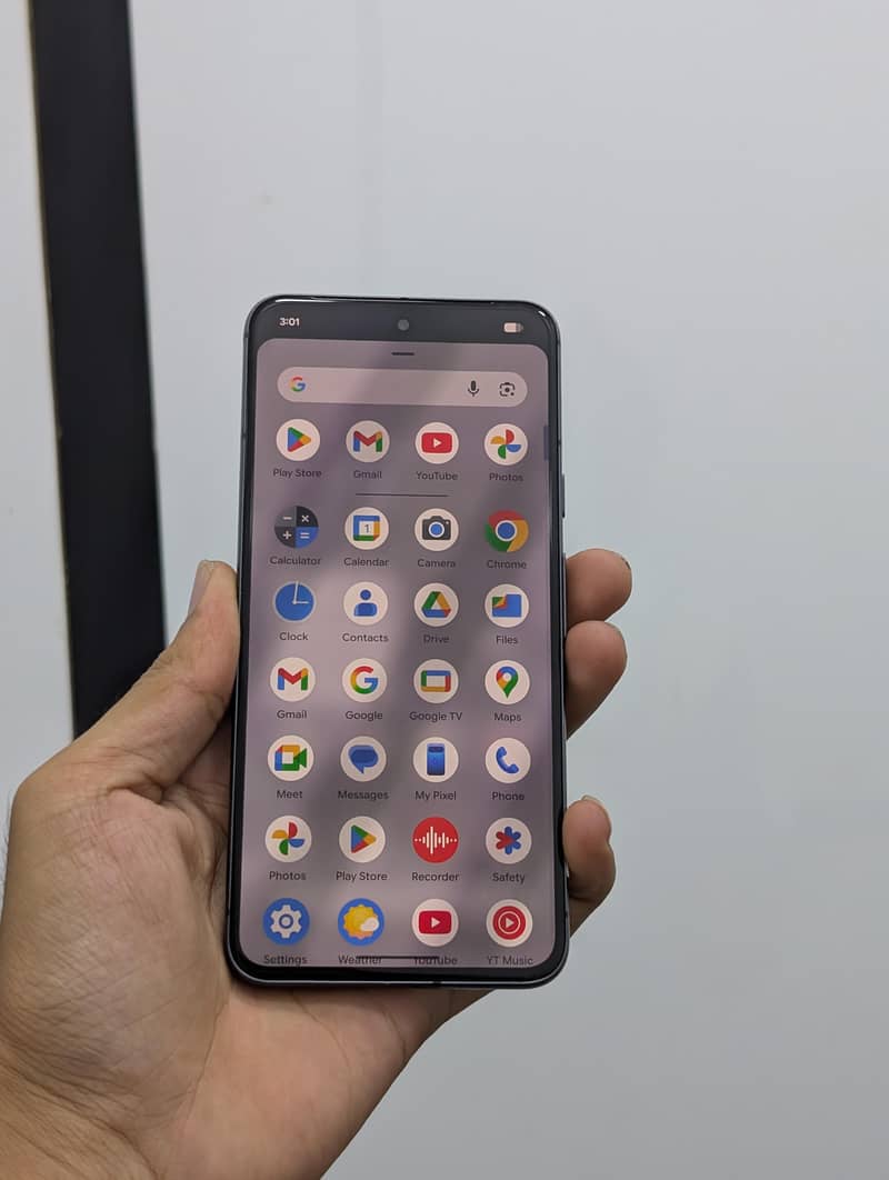 Google Pixel 8 5