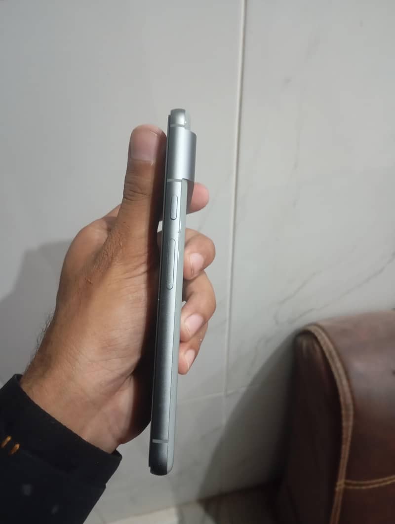 Google Pixel 8 3