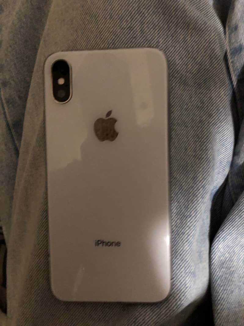 Apple iPhone X 4