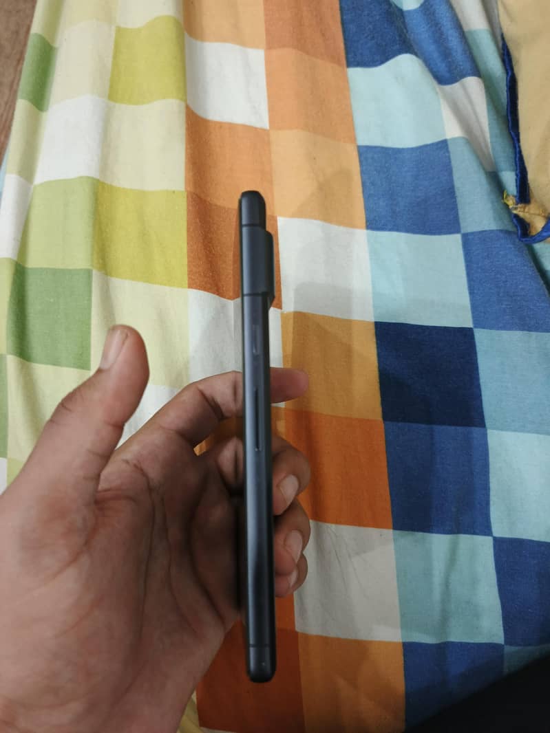 Google Pixel 7 4
