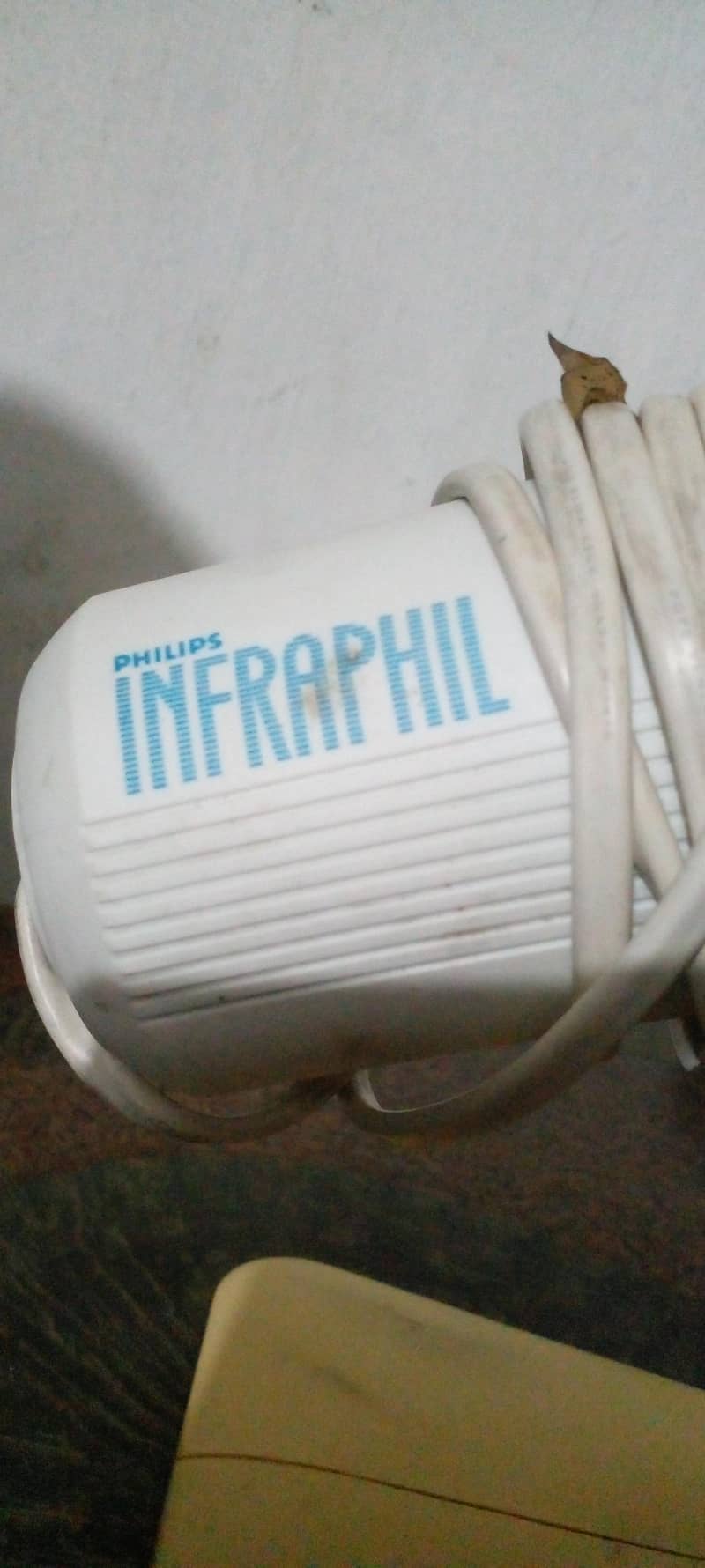 Philips infraphil heating lamp 1