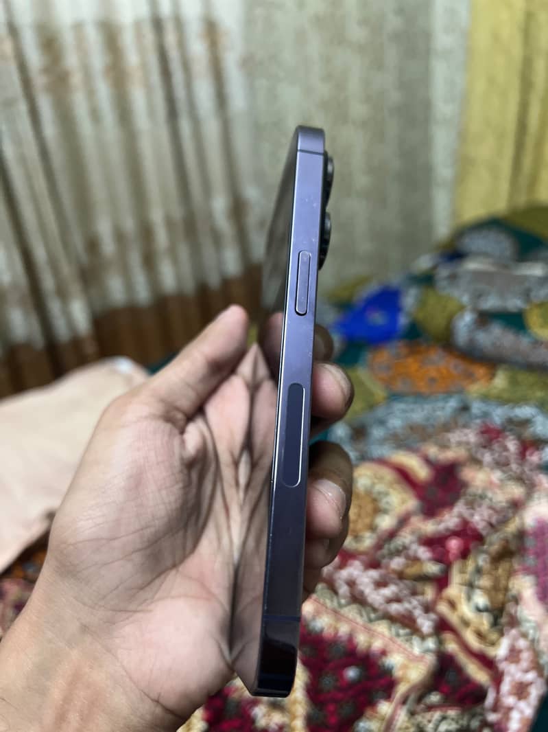 Apple iPhone 14 Pro 4