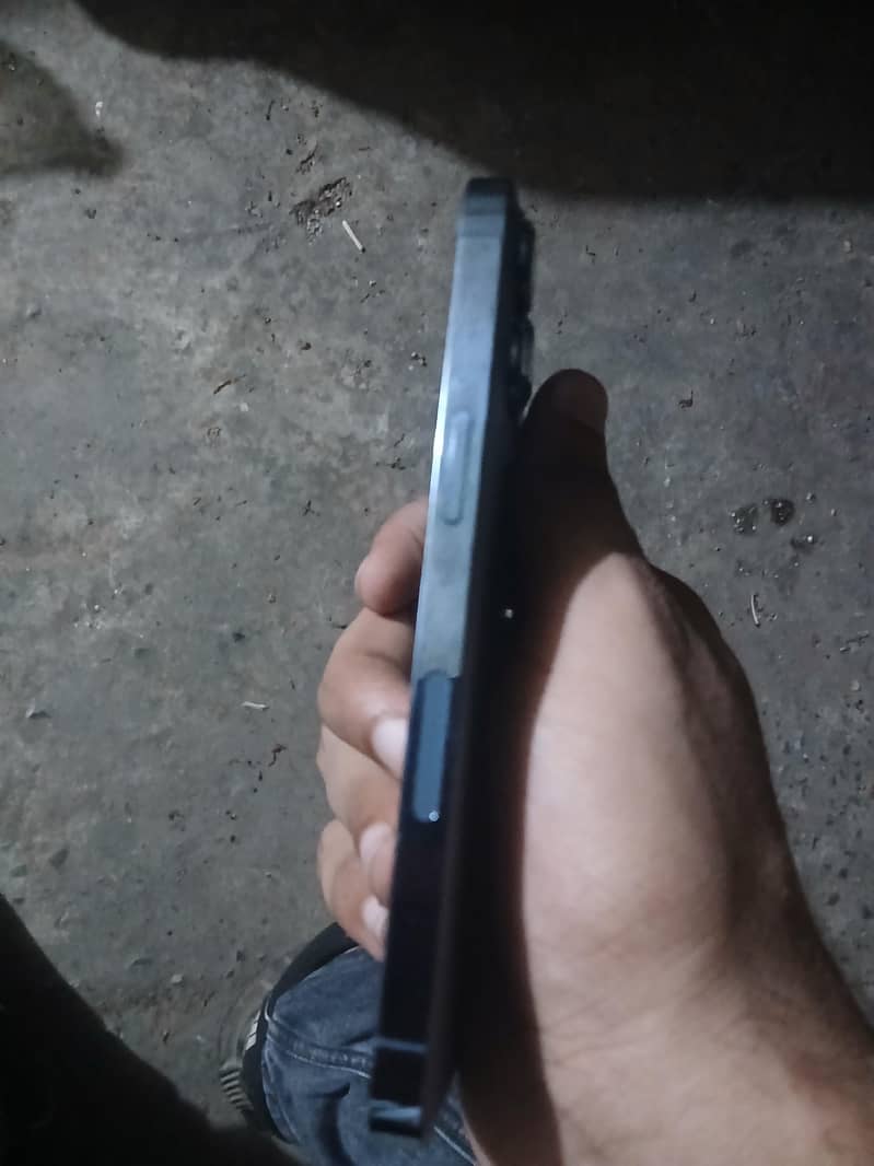 Apple iPhone 13 Pro 0