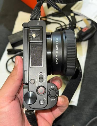 SONY ZVE10