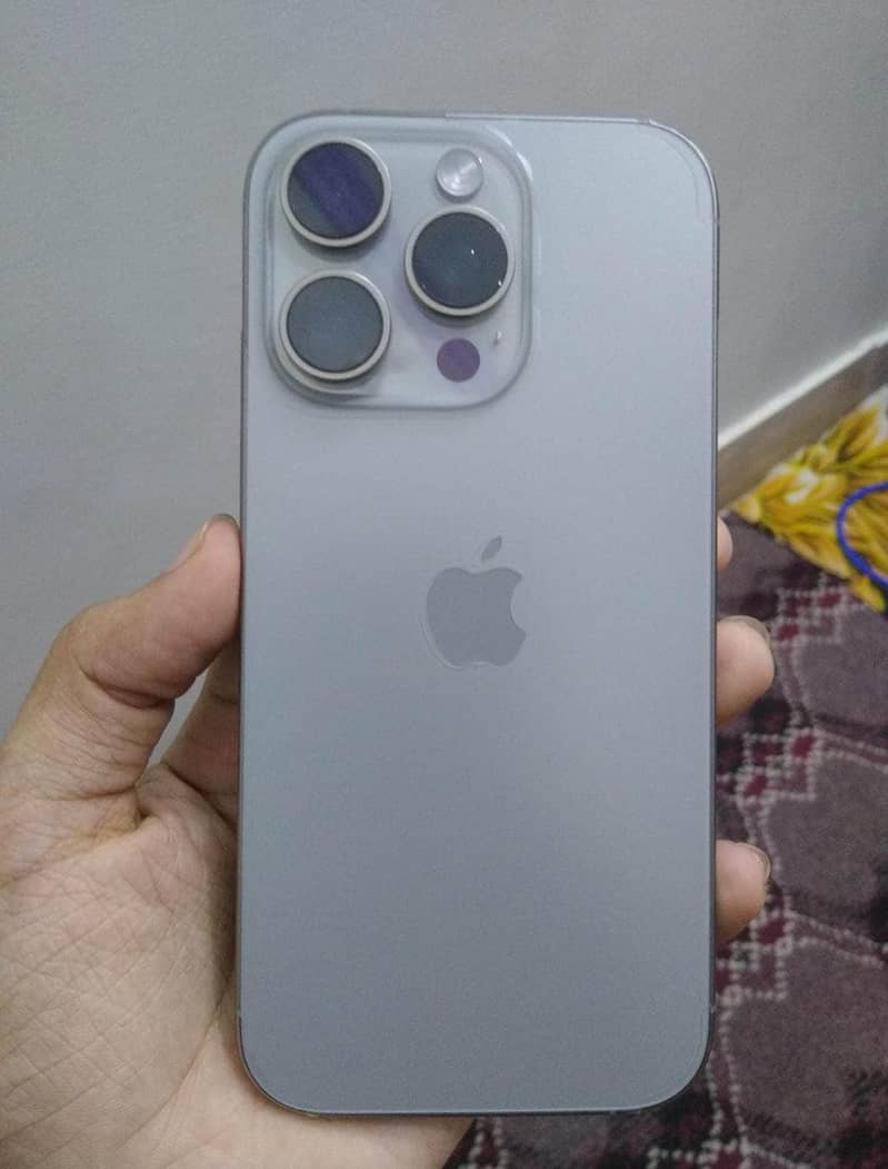 iPhone 16 Pro 2