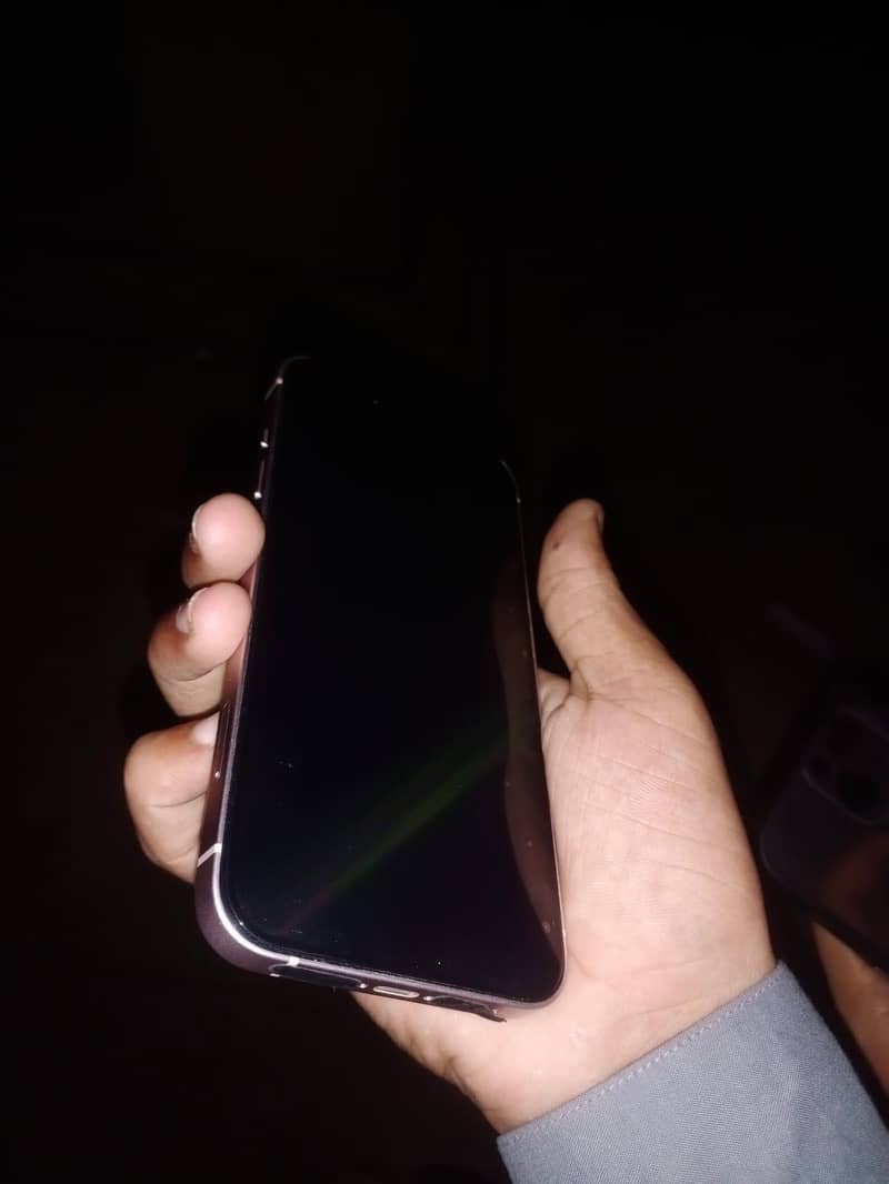 Apple iPhone 13 2