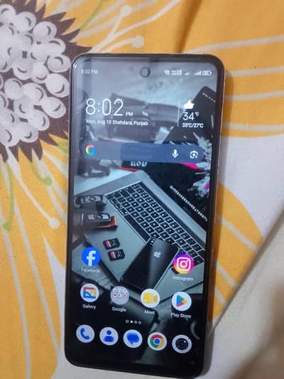 Zte Nubia V60 with box charger