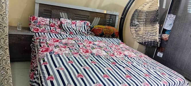 Complete Bedroom Furniture Set  Bed, Almari, Divider & Dressing