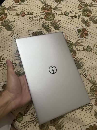 DELL XPS I7 5th Generation