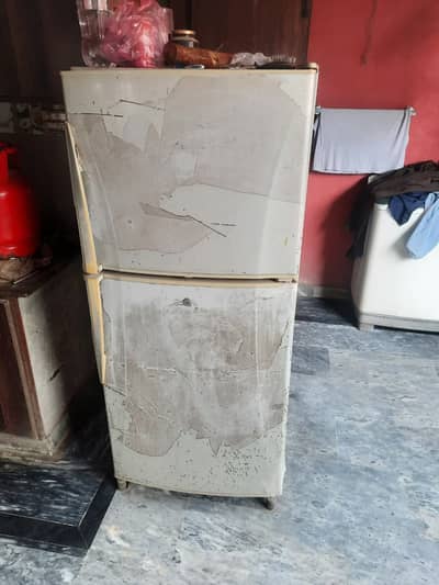 Dawlance Refrigenator / Fridge