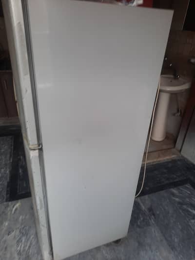 Dawlance Refrigenator / Fridge