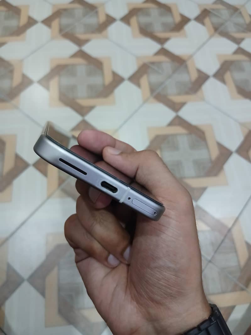 Google Pixel 9 7