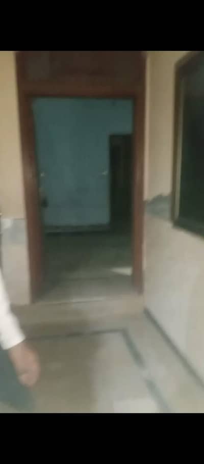 2.5 marla 2.5 story bana ghar for rent mehar fiaz colony A block lahor