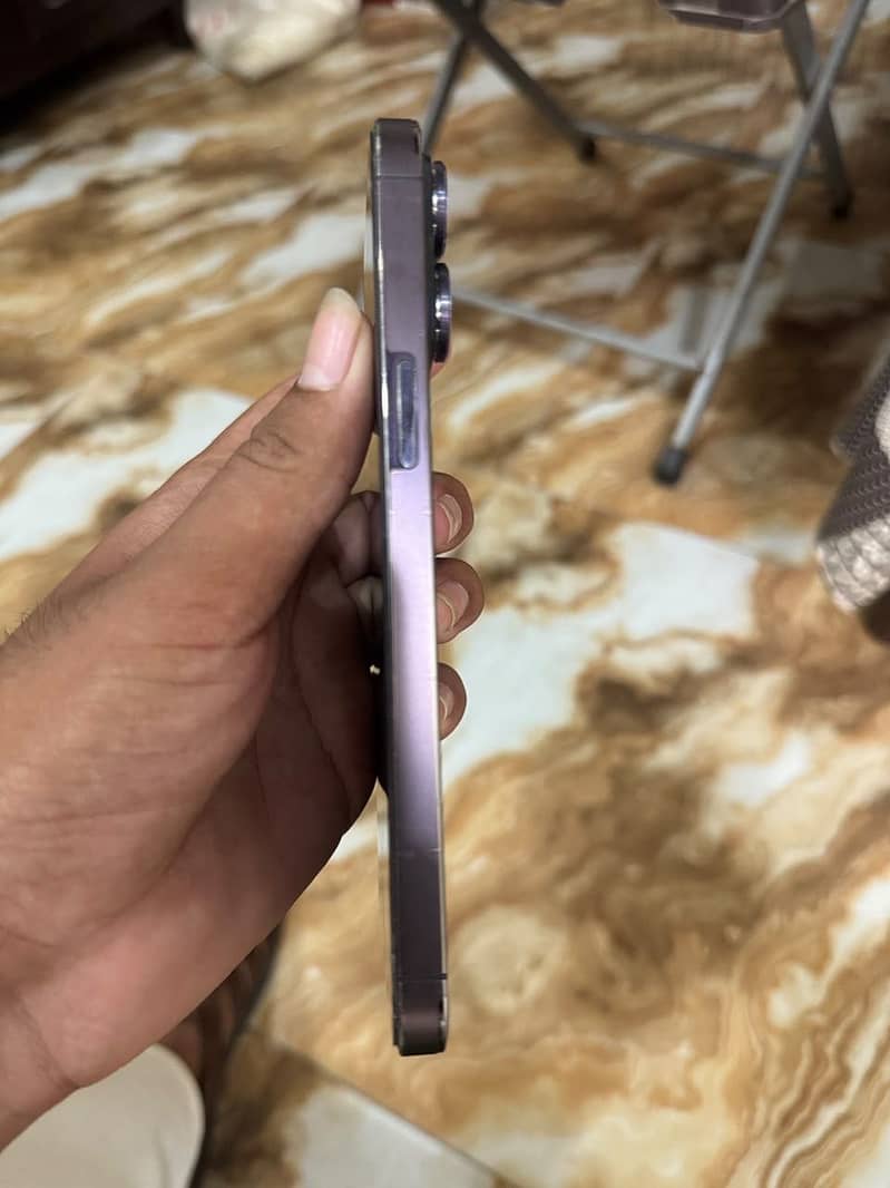Apple iPhone 14 Pro Max 1