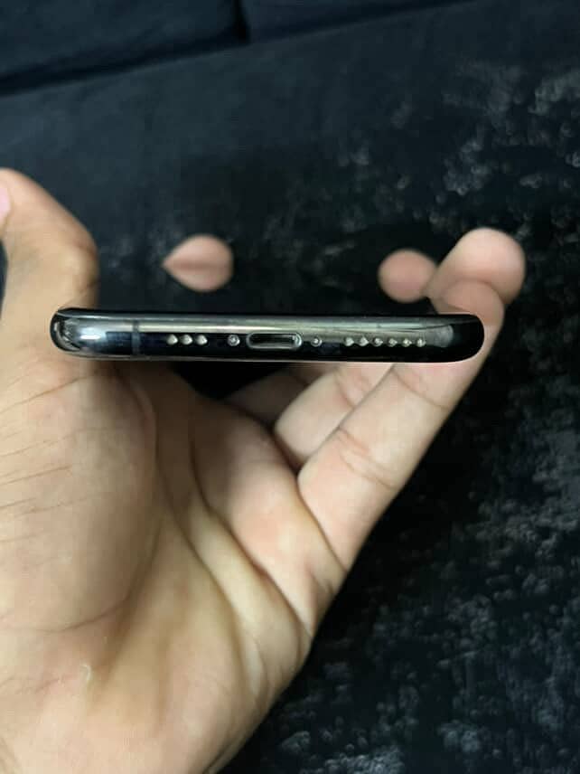 Apple iPhone X 2