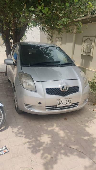 Toyota Vitz 2006 import 2012
