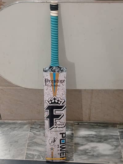 Cricket bat