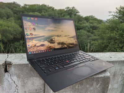 Lenovo ThinkPad X1 Carbon Gen 6 | i7 8th Gen | 16 GB RAM | 256 NVMe
