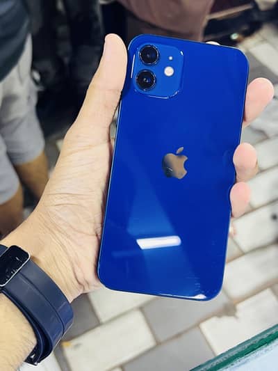 Apple iPhone 12