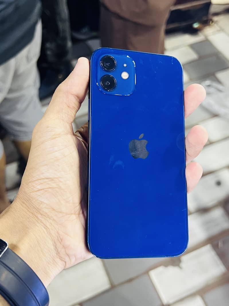 Apple iPhone 12 7