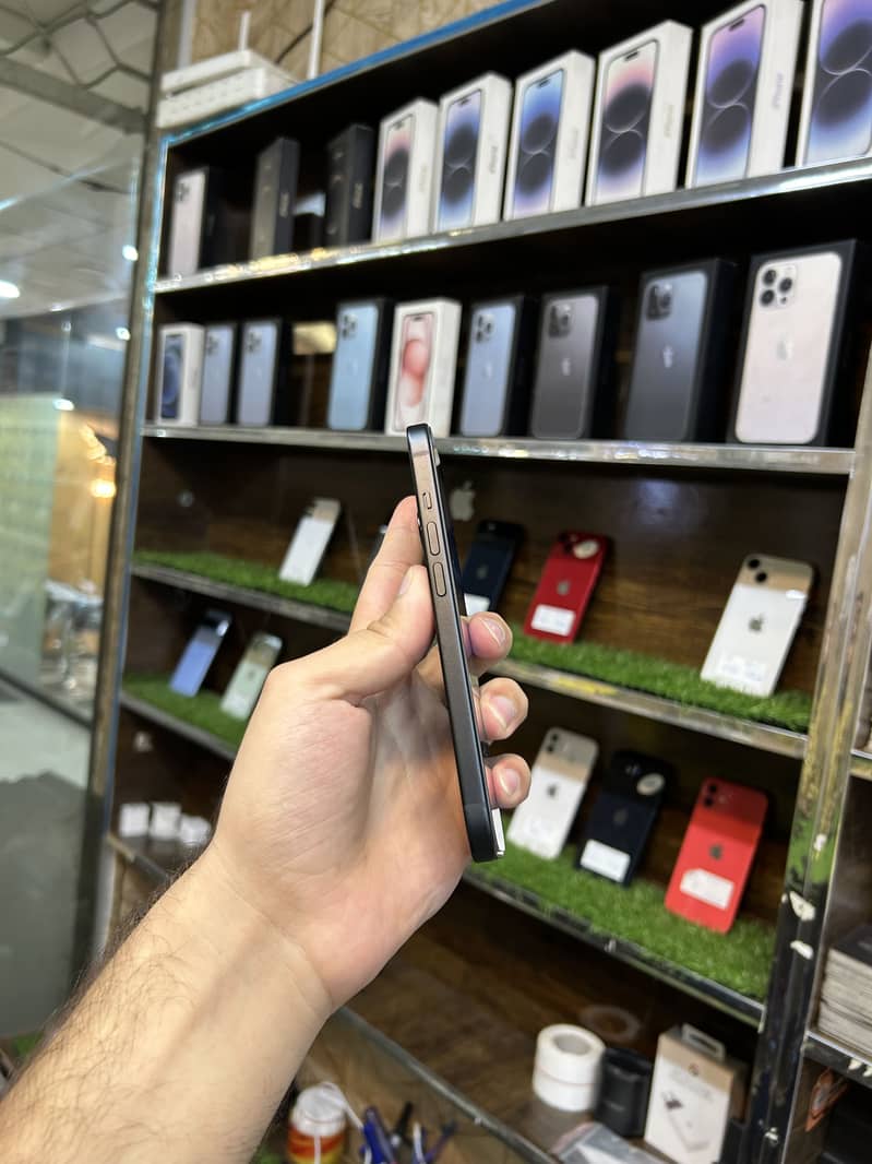 Apple iPhone 15 1
