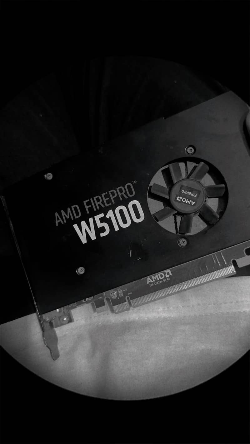AMD FIREPRO W5100 graphics card 0