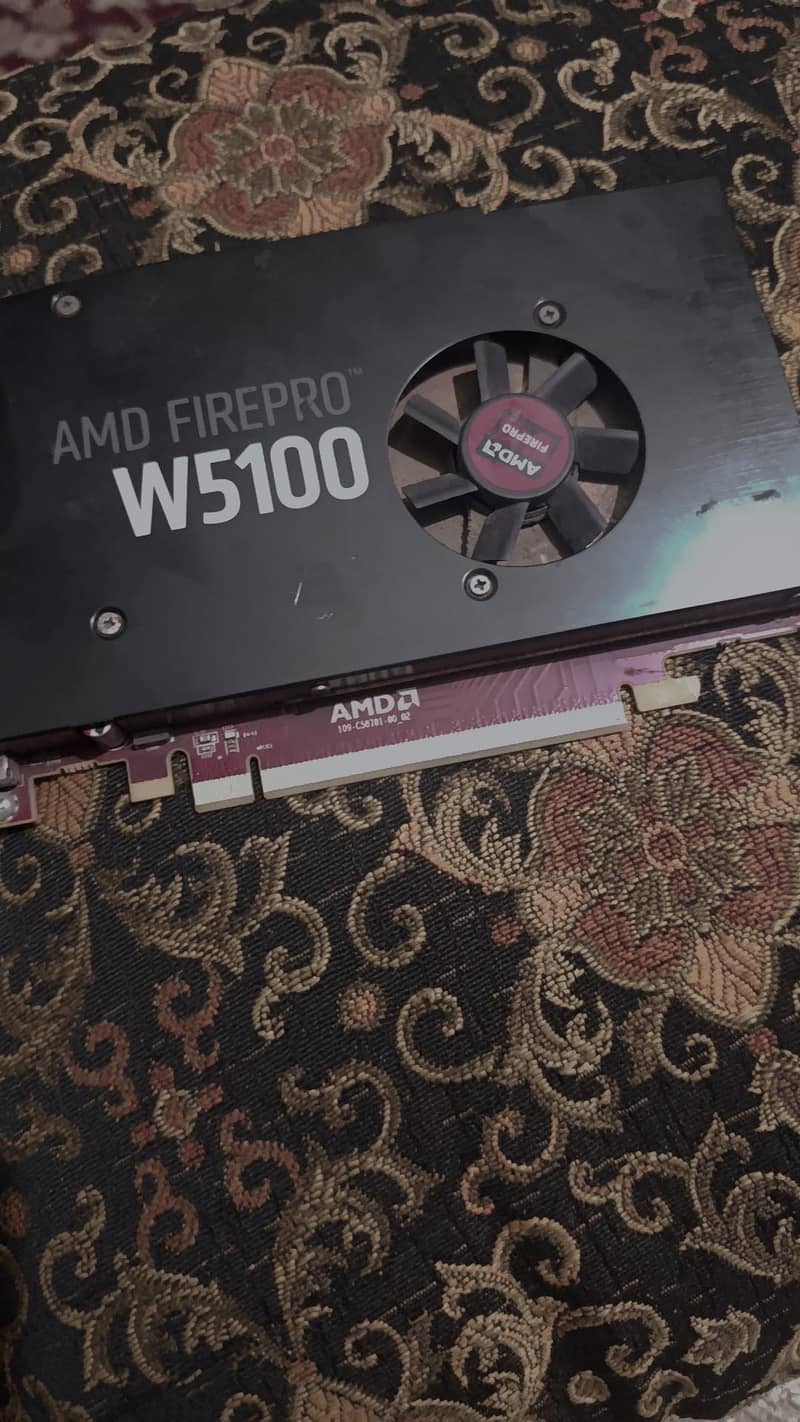 AMD FIREPRO W5100 graphics card 1