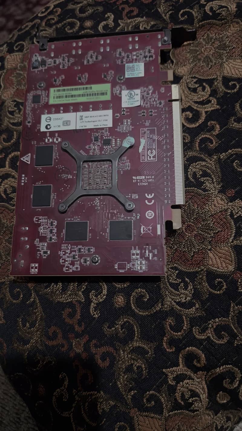 AMD FIREPRO W5100 graphics card 2