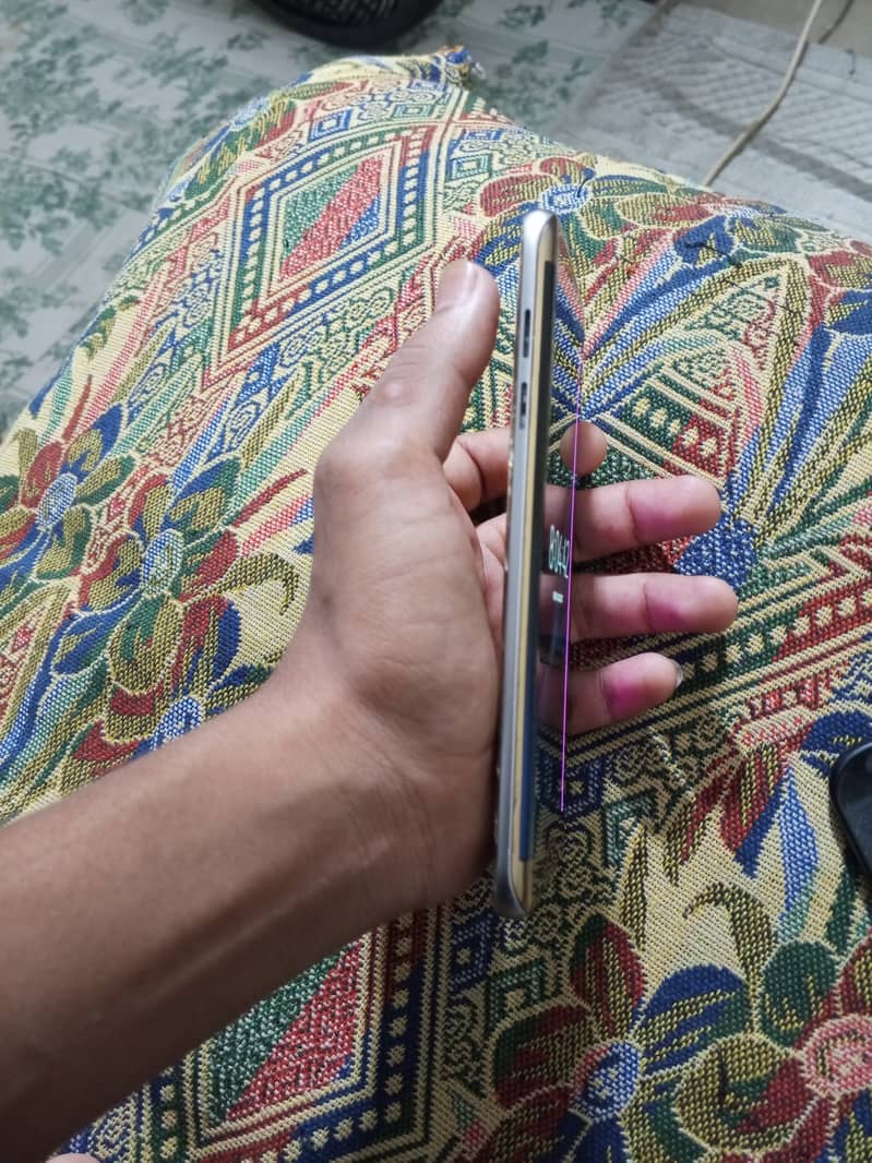 S7 edge 4